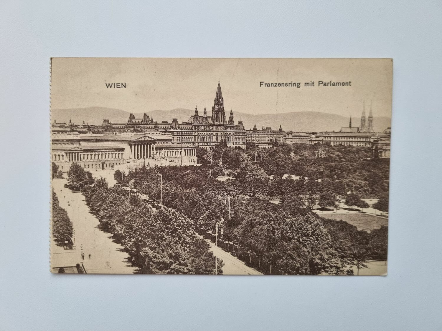Äldre vykort WIEN Franzensring mit Parlament