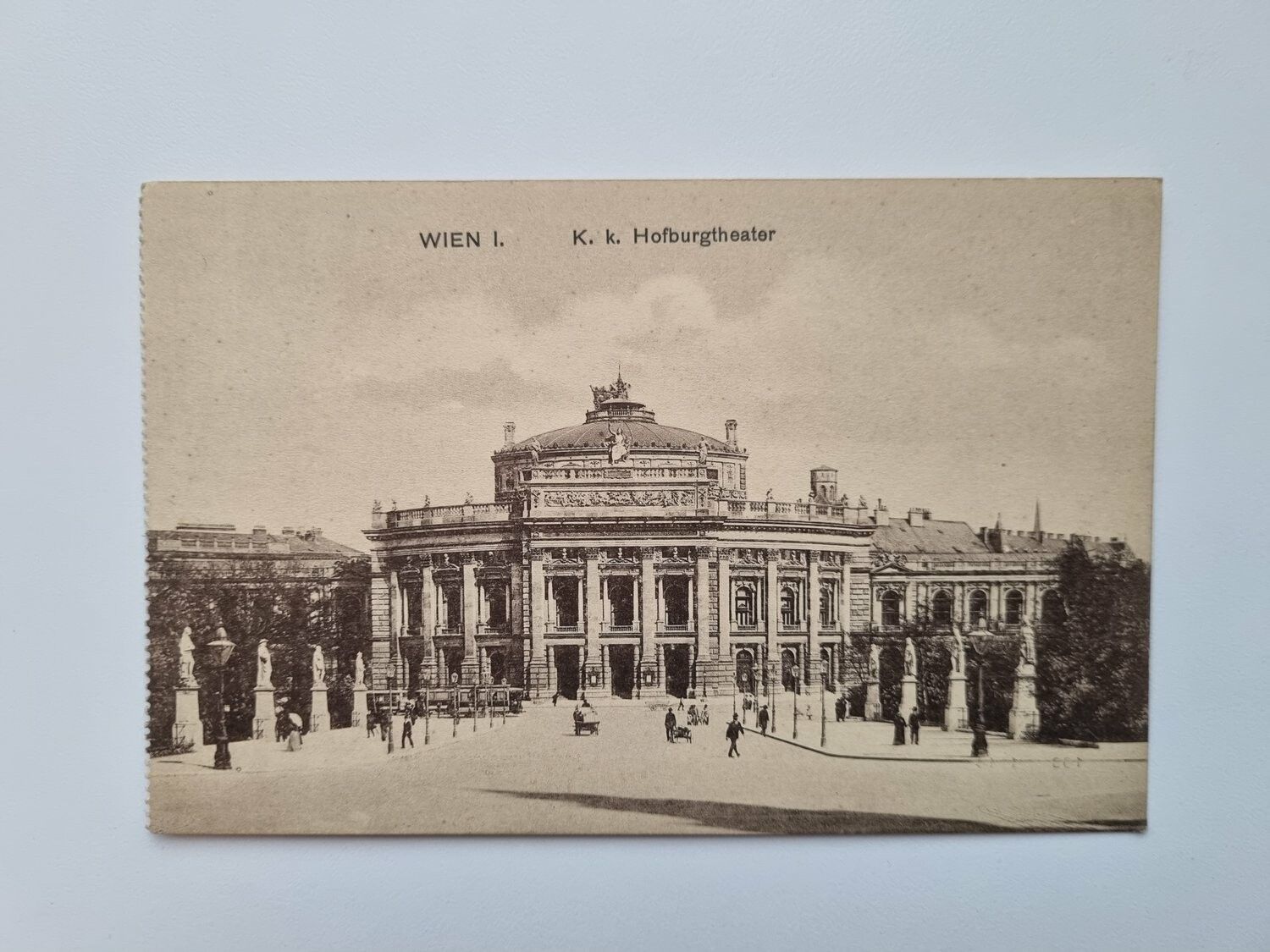 Äldre vykort WIEN I. K. k. Hofburgtheater