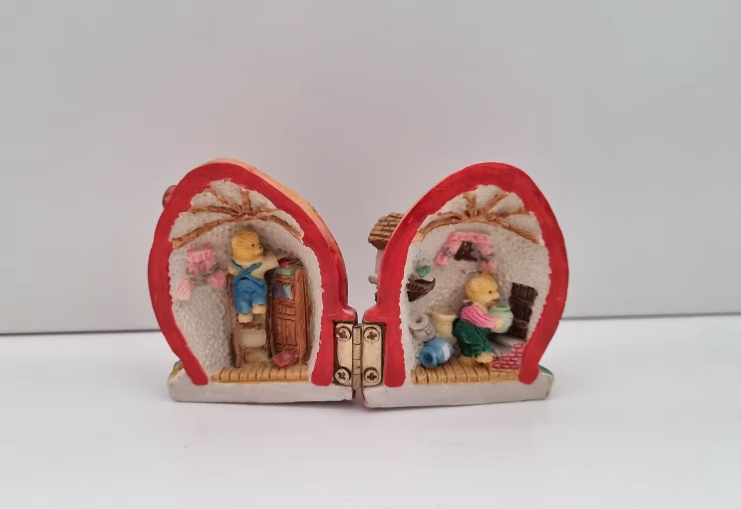 Öppningsbart miniatyrhus