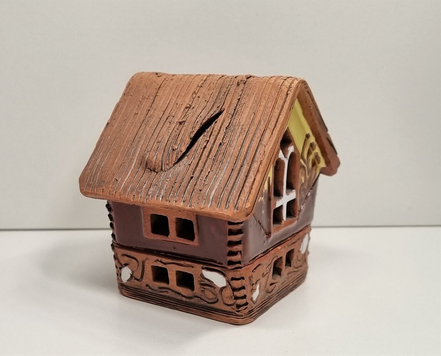 Öppningsbart miniatyrhus, minihus i keramik (hus nr 191)