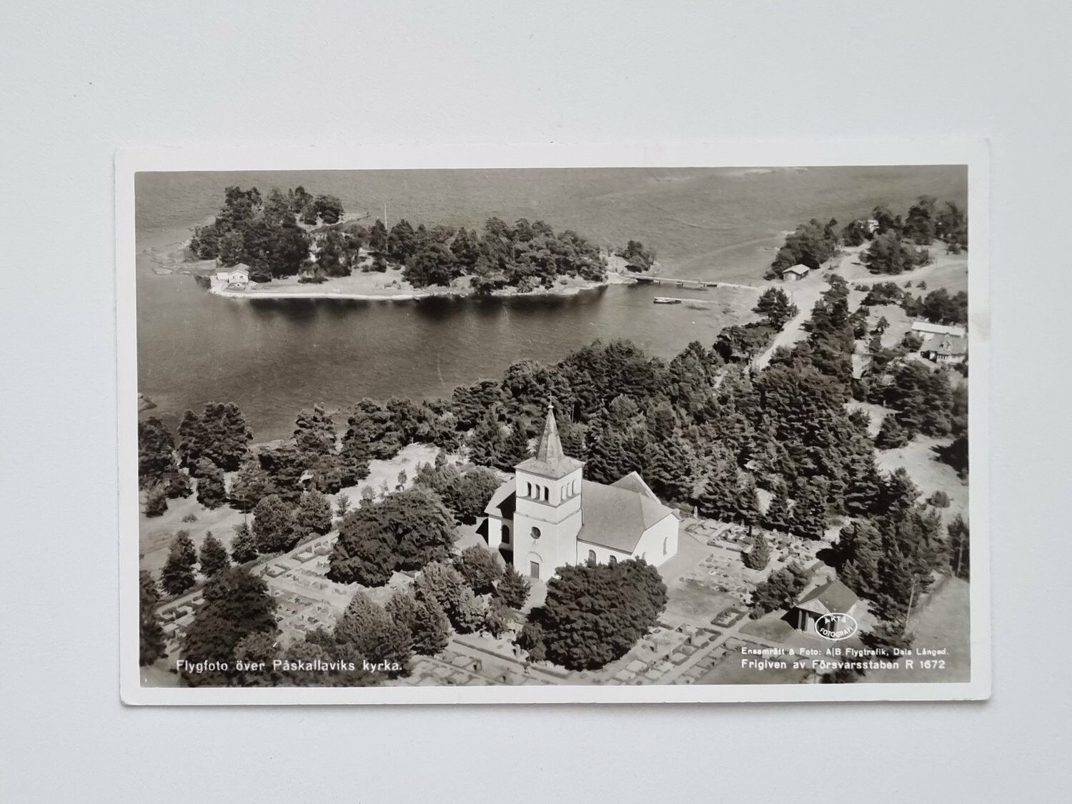 Vykort Flygfoto över Marieby kyrka