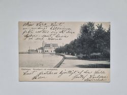 Vykort Eskilstuna. Strandparti vid stadsparken 1904