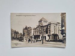 Vykort Spårvagn, människor framför Kungl. Dramatiska Teatern, 1917