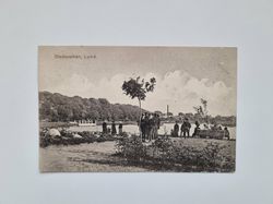 Vykort Folksamling, Stadsparken, Lund.