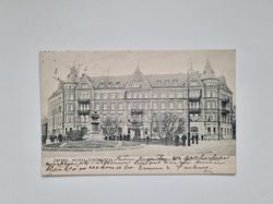 Vykort Folksamling utanför Hotell Continental, Örebro 1905