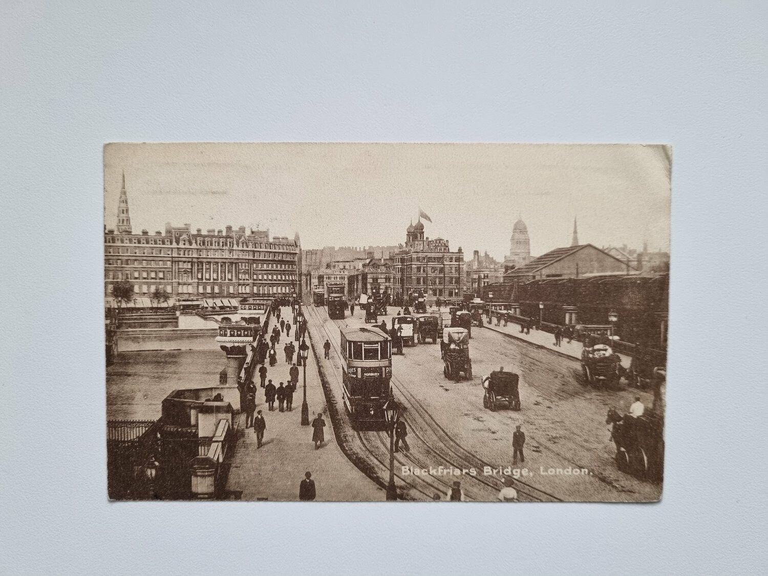 Vykort Folkliv. Blackfriars Bridge, London 1919