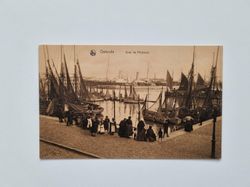 Vykort Belgien. Ostende Quai de Pêcheurs. Människor i hamnen
