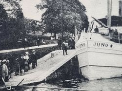 Vykort Trollhättans slussar, 1918. Med MS Juno