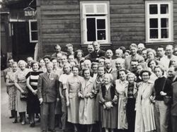 Vykort gruppfoto. Schullandheim Sonnenberg