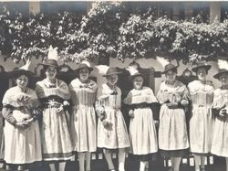 Vykort Gruppfoto. Oberammergauer Volkstrachten, 1934