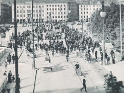 Vykort Stockholm. Folksamling 1910
