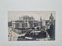 Vykort Stockholm 1916. Kungl. Operan och Jakobs kyrka.