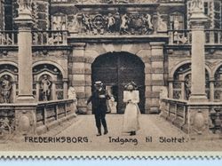 Vykort FREDERIKSBORG. Indgang til Slottet