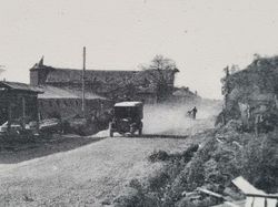 Vykort Frankrike. Entrance of ROMAGNE