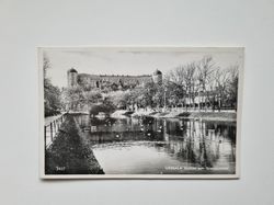Vykort UPPSALA Slottet och Svandammen