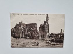 Vykort Frankrike. Soissons Cathédrale et St Jean des Vignes