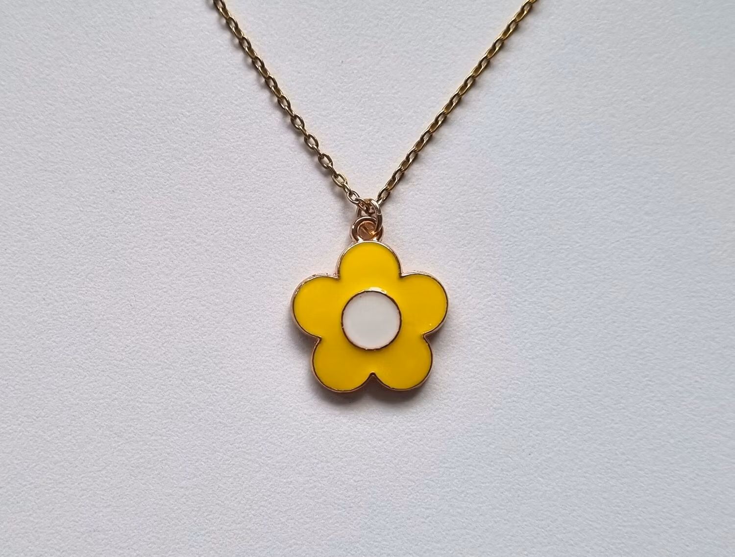 Halsband Blomma med gula blad