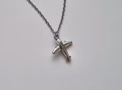 Halsband Flygplan