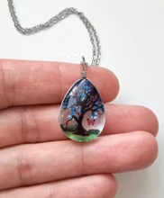 Halsband oval glasberlock motiv av livets träd, blå