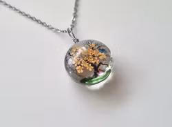 Halsband rund glasberlock med målat träd, orange