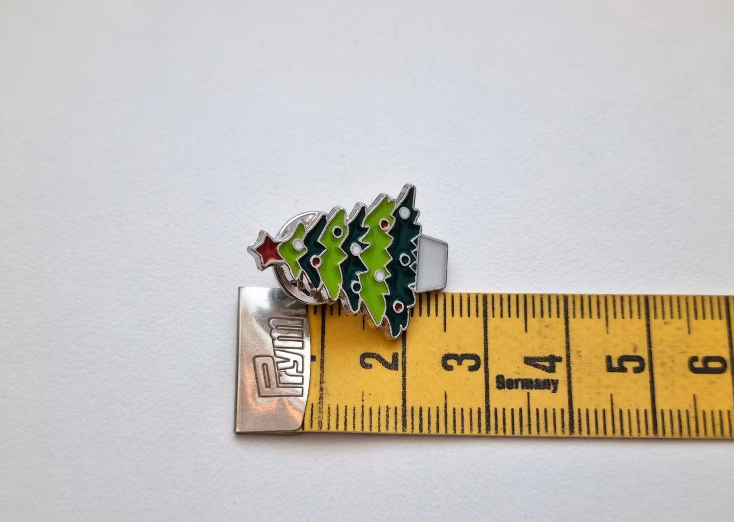 Pin Julgran
