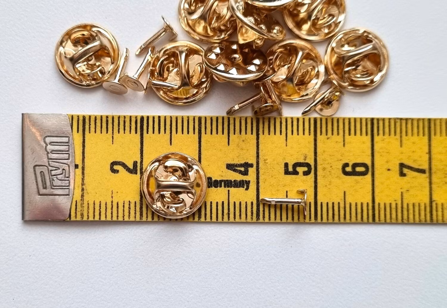 10 st guldfärgade fjärilslås / klämstift för att göra pins