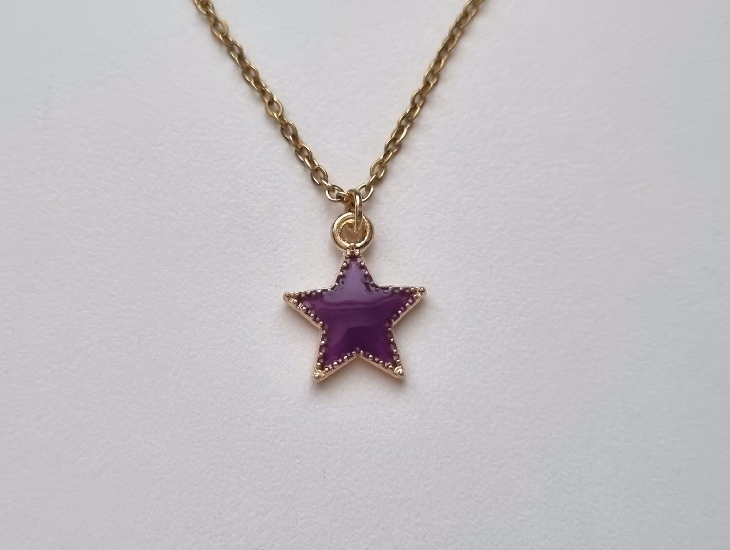 Halsband Lila Stjärna