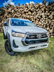 Lazer Grillkit Linear 6 Toyota Hilux Legend/Hero 2021-