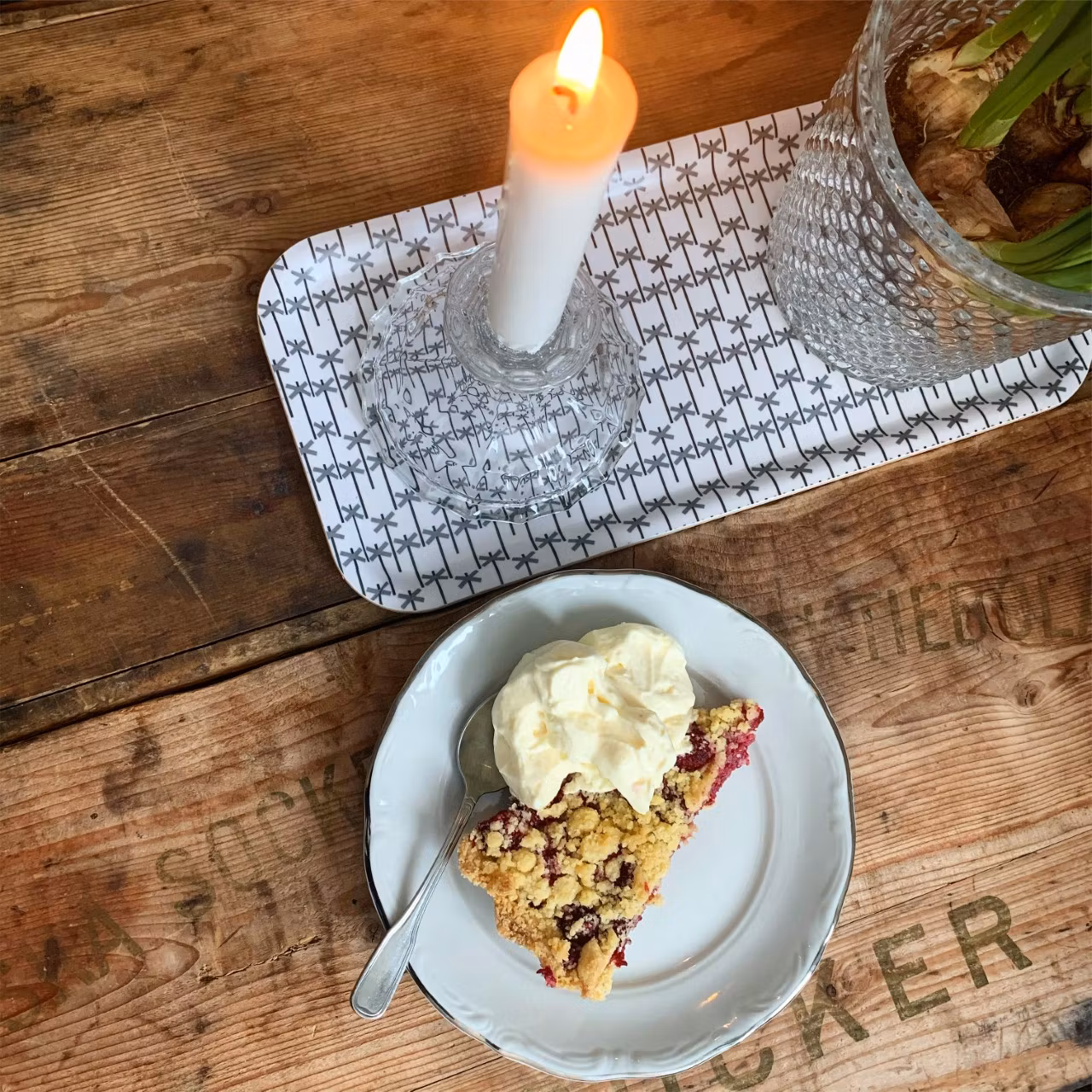 LEDKRYSS avlång frukostfikabricka