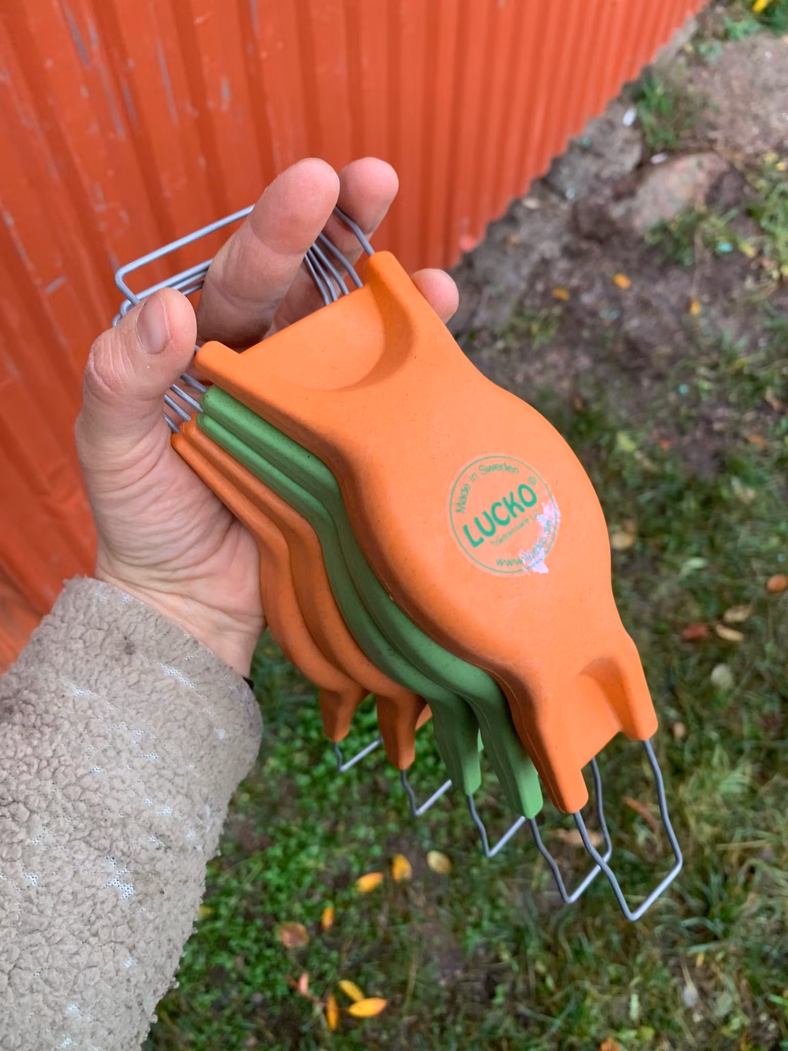 Ergonomisk handrensare, Lucko