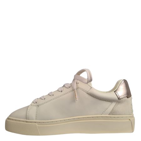 Krämvit sneaker i läder med roségulddetaljer från GANT