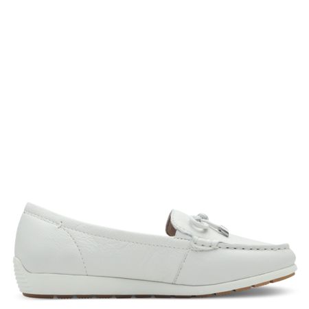 Vit nappa-loafer med bred passform – Tamaris Comfort