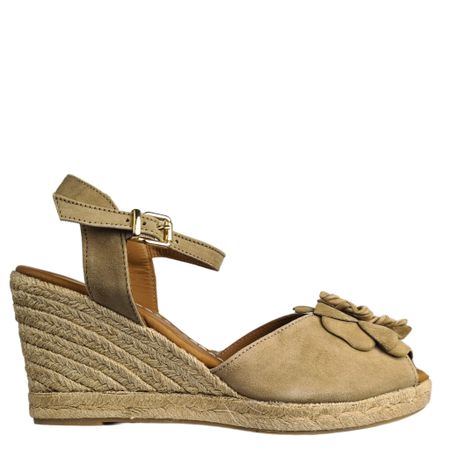 Mörkbeige espadrillo i mocka med blomdetalj