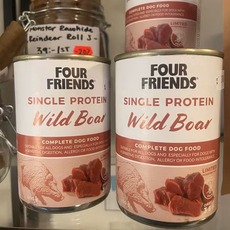 Four friends Wild boar burkmat