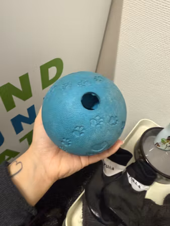 Second hand: större aktiveringsboll