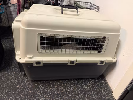 Secondhand: flyg transportbur