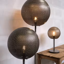 Golvlampa i perforerad järn, 135cm