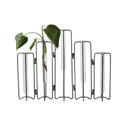 Munblåst vas i järn och glas