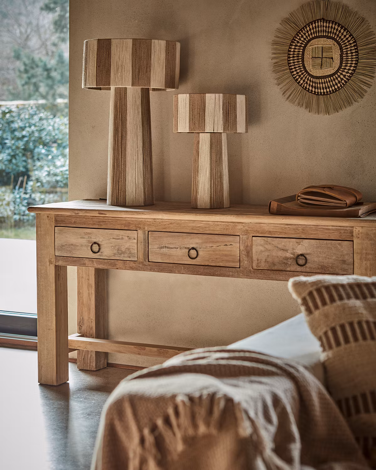 JULLAN Bordslampa M, Elfenben/natur