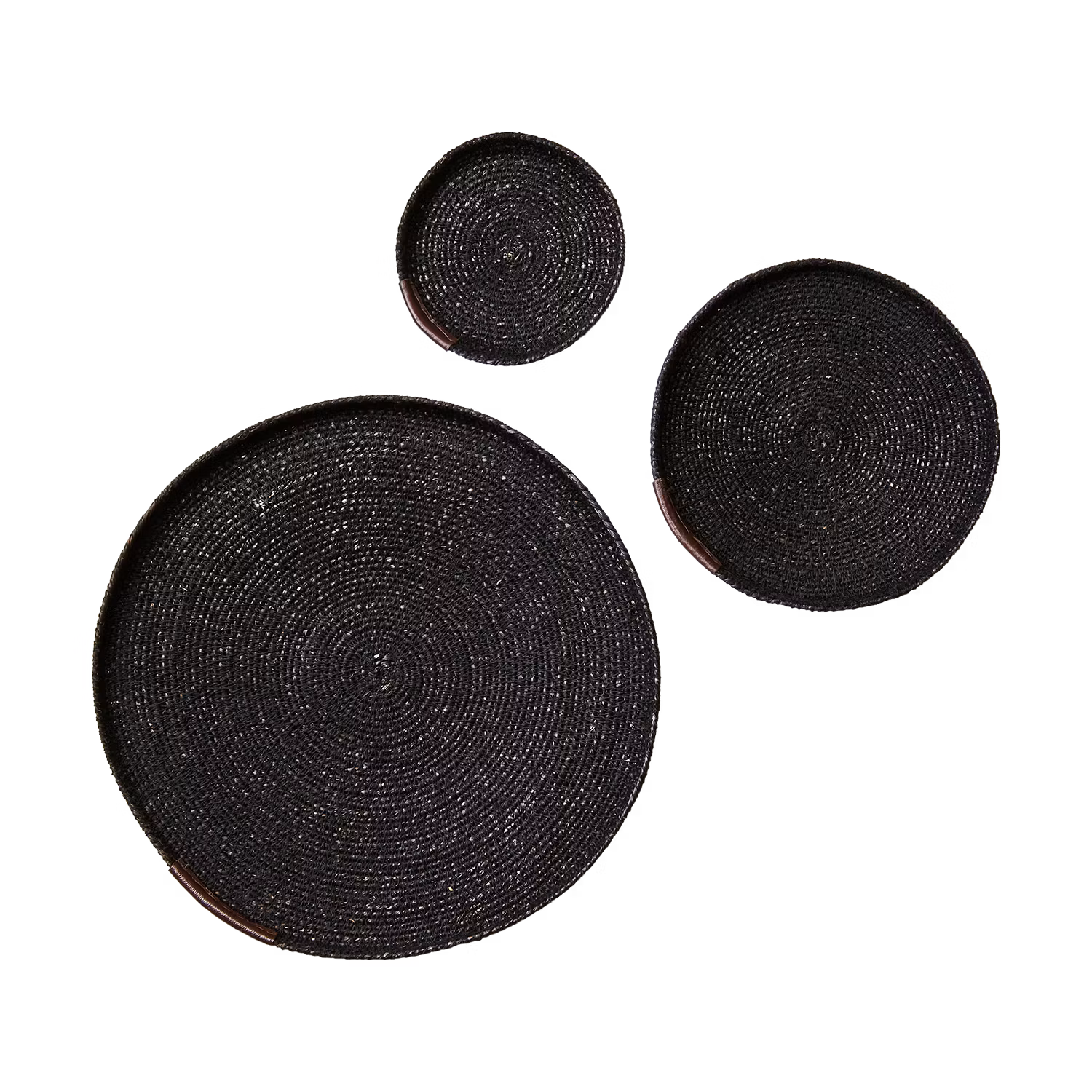 Handsydda fat i sjögräs och läder, set om 3 / Ø12, Ø20, Ø33cm