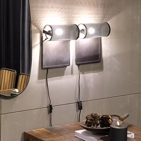 Vägglampa med perforerad skärm, 2-pack
