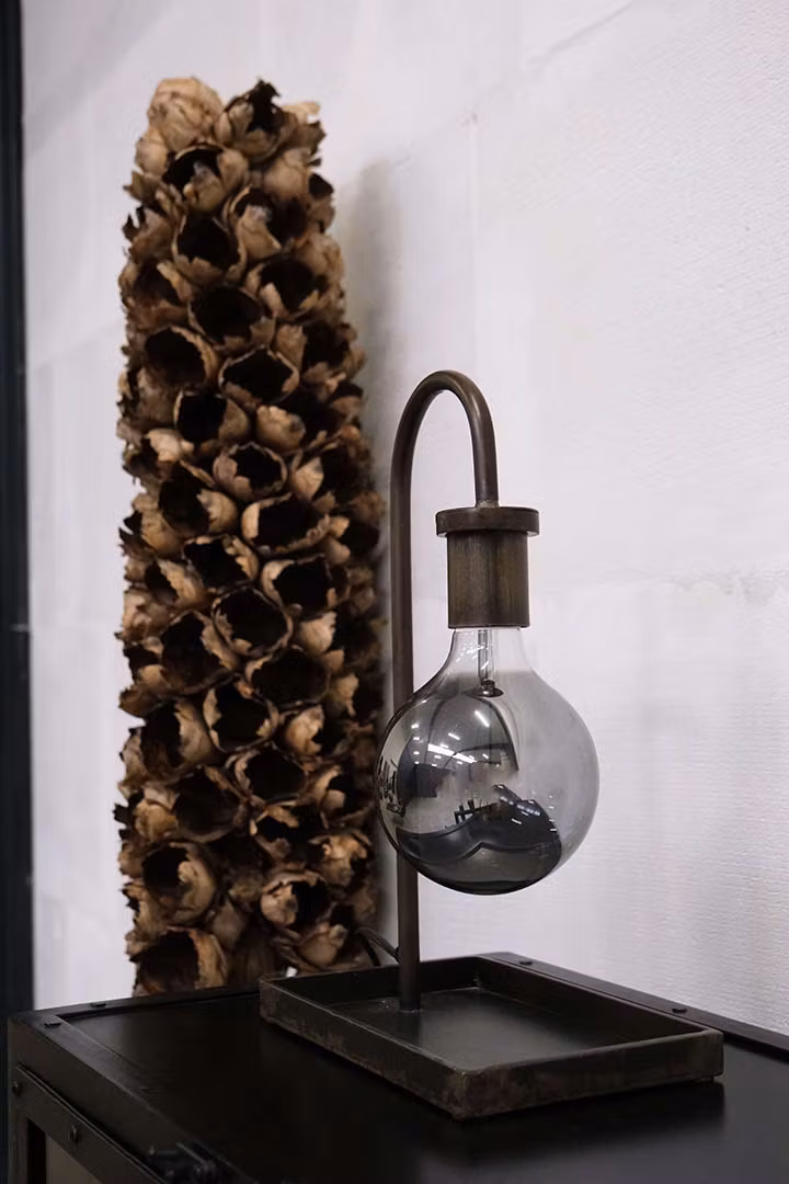 Bordslampa i järn, 35cm
