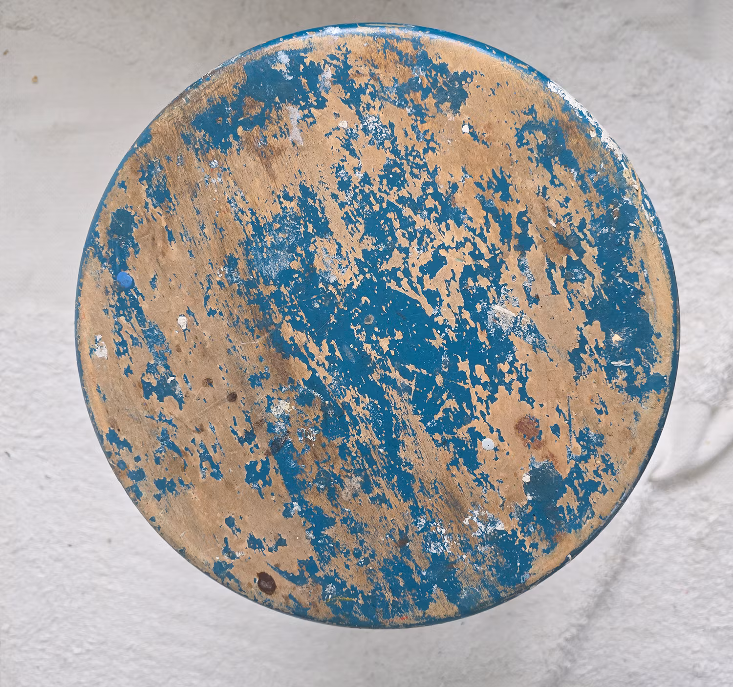 Gammal träpall, Blå