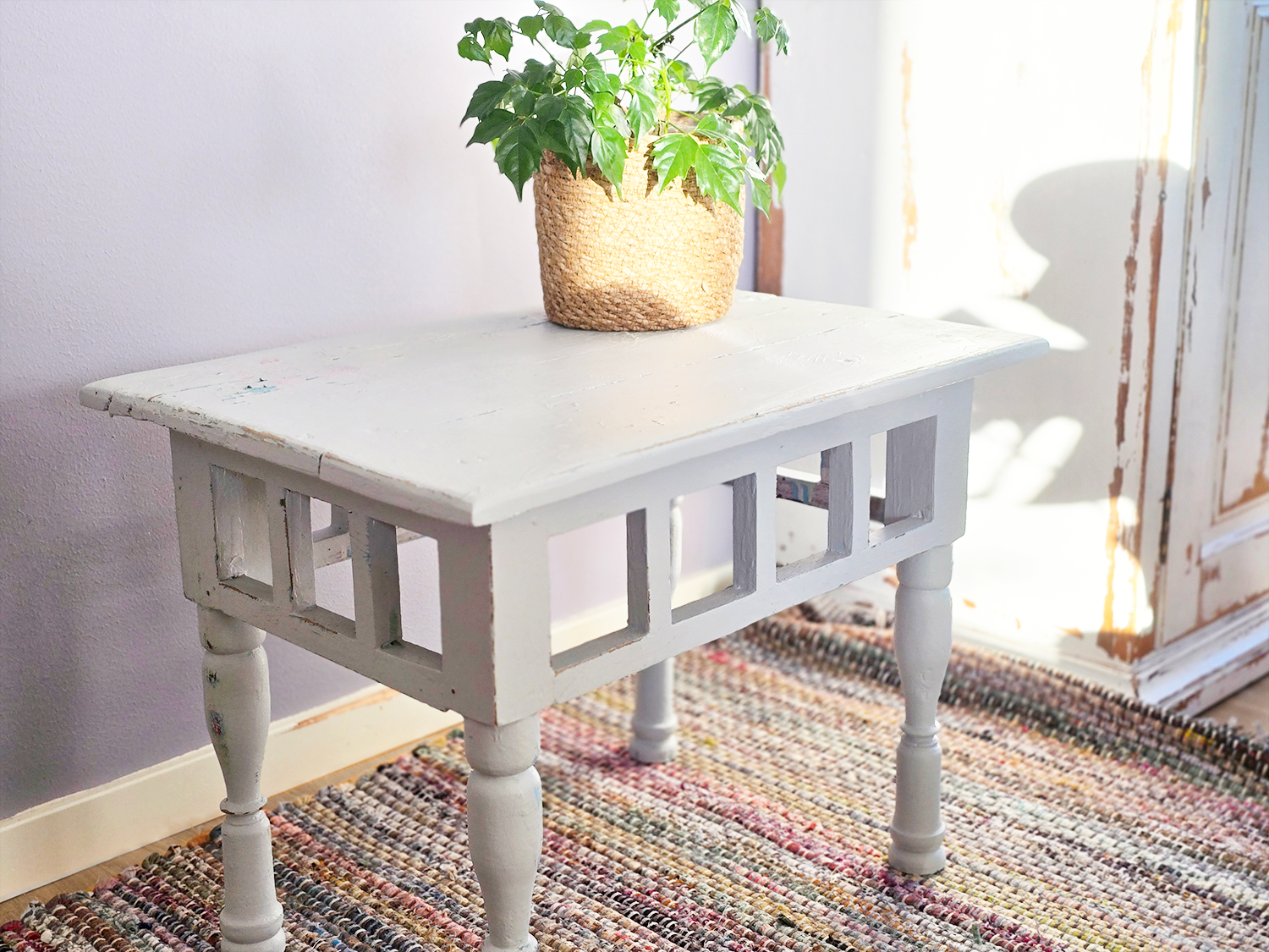 Pall/Sidobord, Ljusgrå