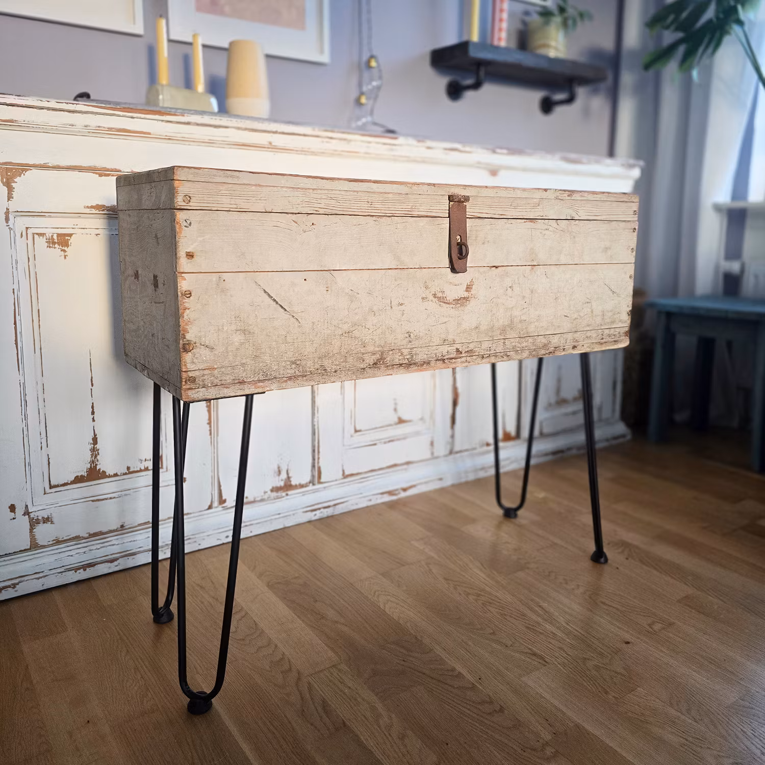 Sidobord med förvaring