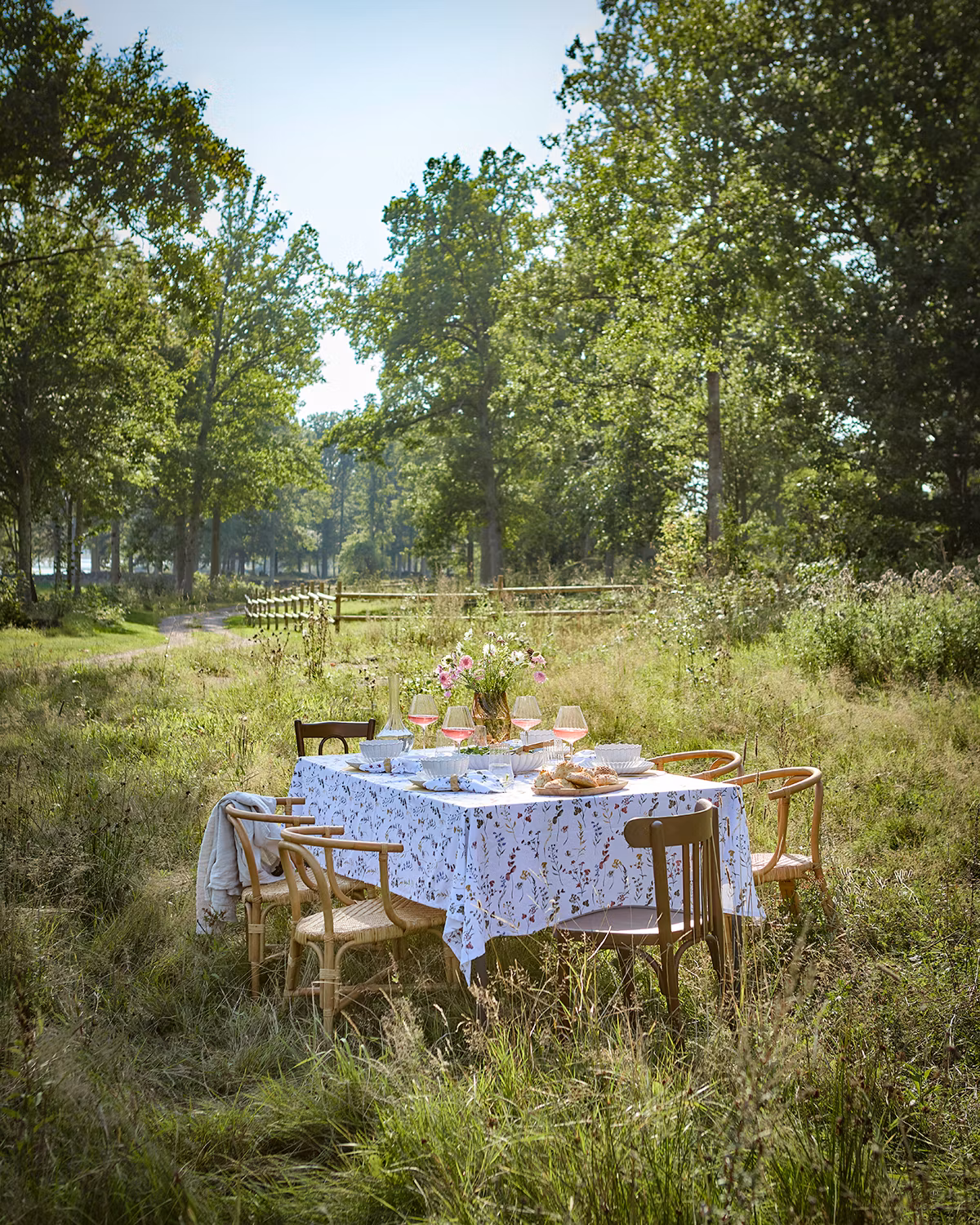 Bordsduk 100% bomull, 250x140cm, Blommig