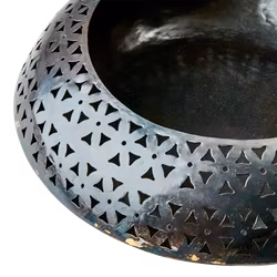 Ljushållare i järn med dekorativa utskärningar, Ø27cm