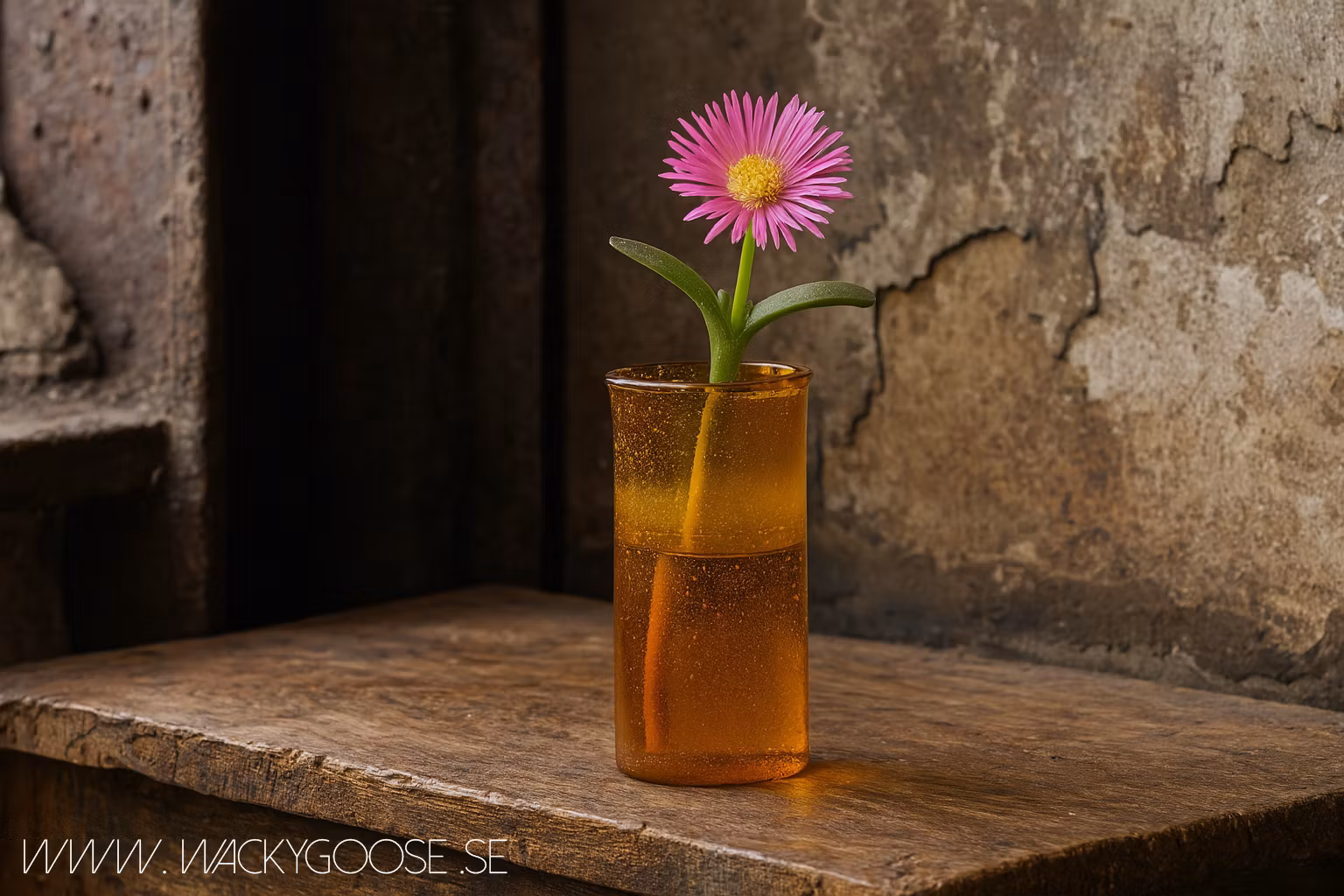 Munblåst Vas av återvunnet glas, Bärnsten 17cm