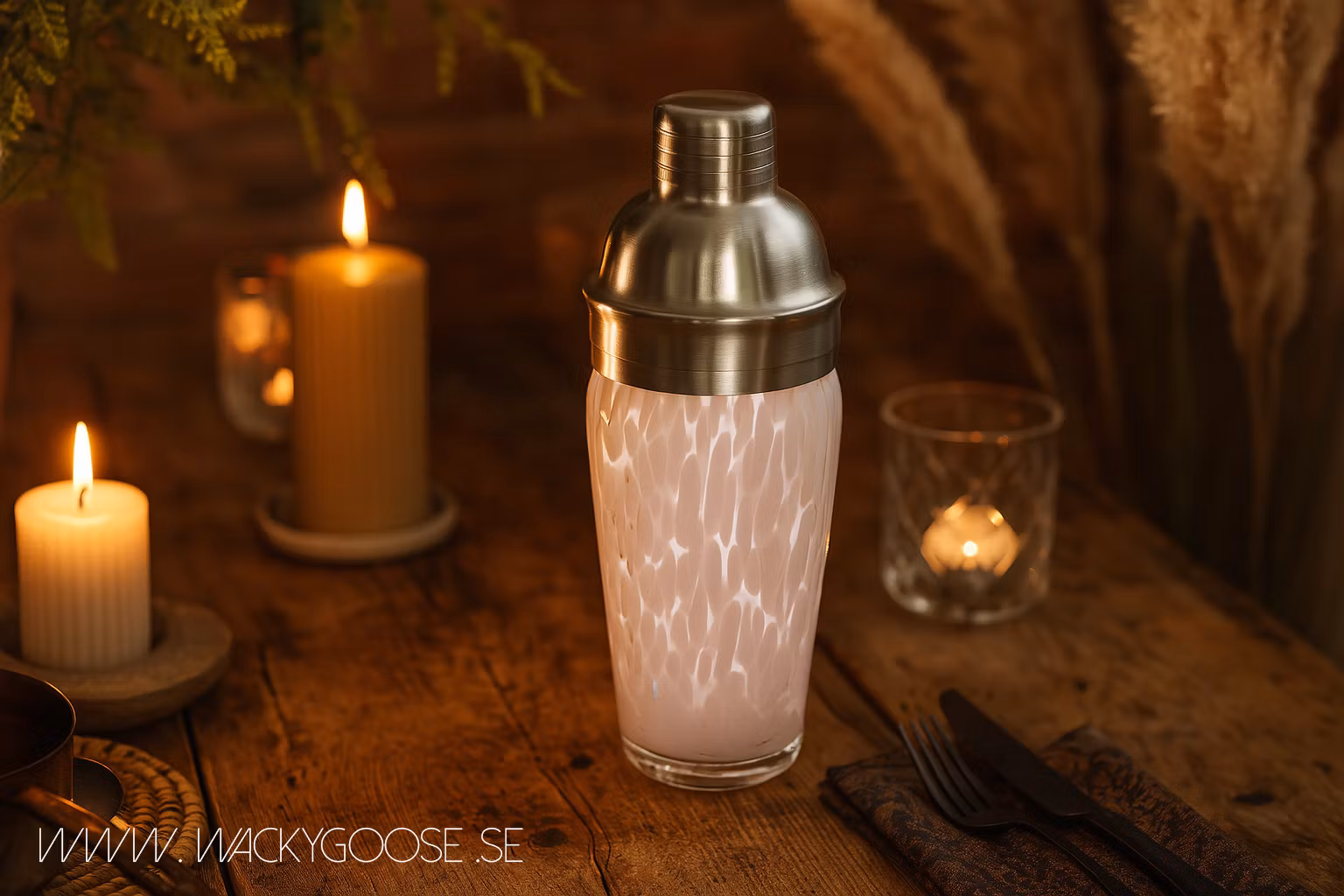 Munblåst shaker i glas och järn, Klar/rosa