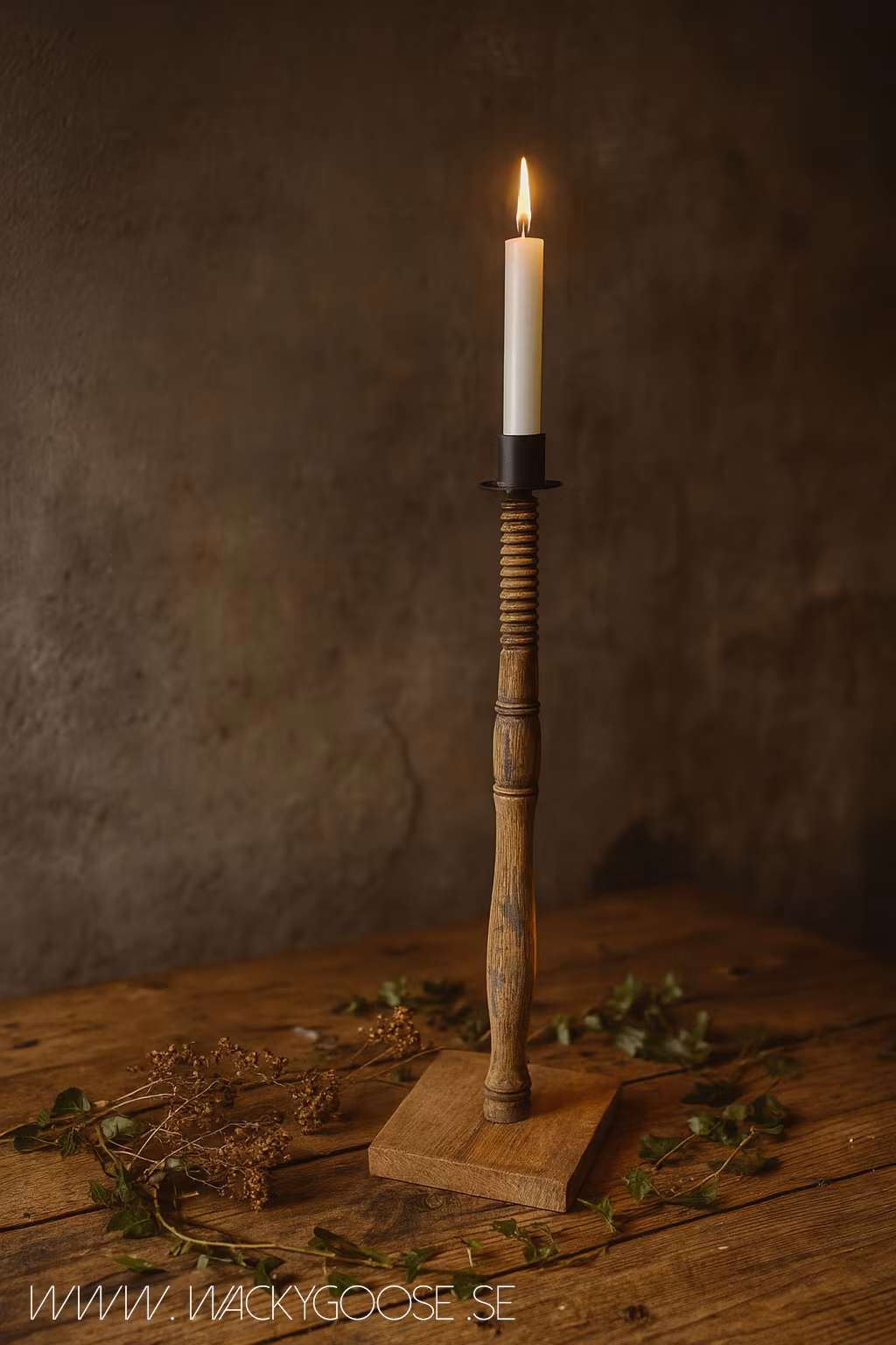 Unik ljusstake i vintage-stil - Handgjord av spinnrocksdelar, 48cm